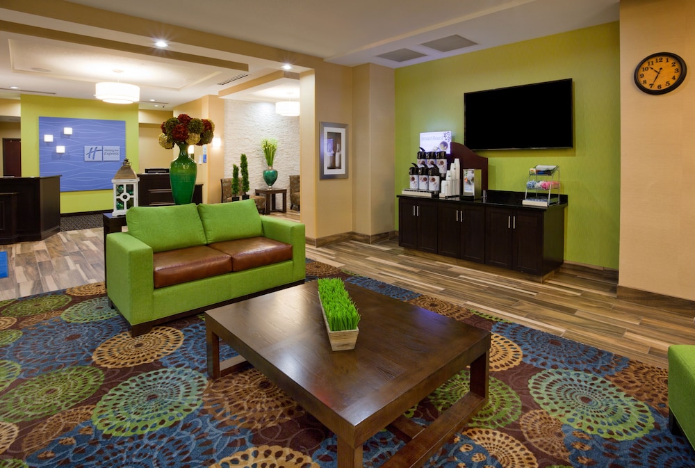 Holiday Inn Express & Suites Davenport an IHG Hotel - photo 2