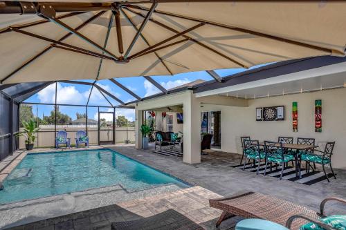 Blue Chair Villa — 4-Star Luxury Hotel in Cape Coral, United States