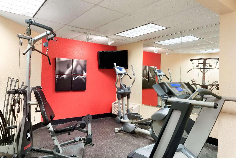 Country Inn & Suites by Radisson Cedar Rapids Airport IA - photo 30