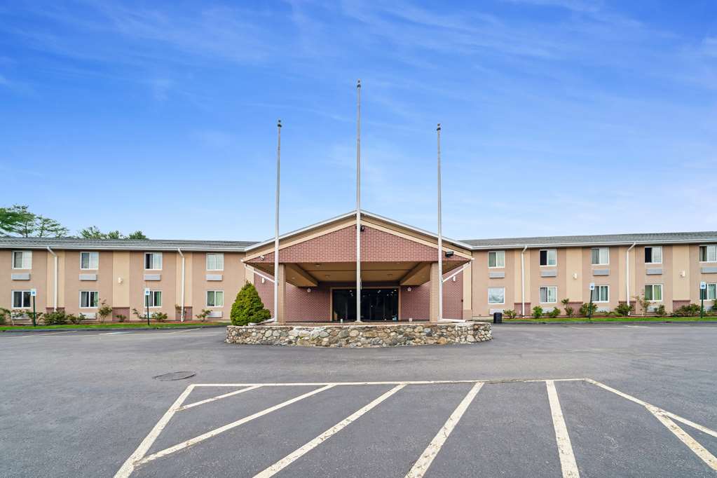 Americas Best Value Inn Foxboro - photo 4