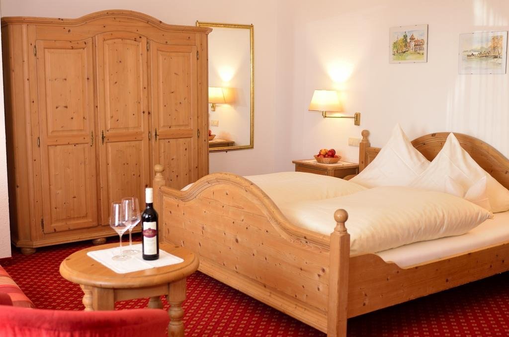 Landhotel Hofgut Schellenberg — Uberlingen — photo 4
