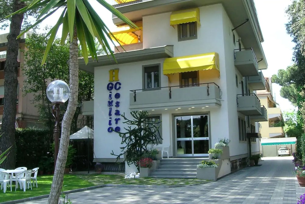 Hotel Giulio Cesare — hotel in Capanne-Prato-Cinquale