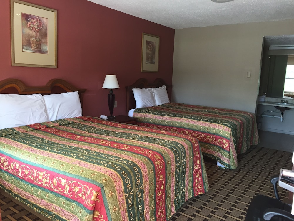 Americas Best Value Inn Franklin - photo 21