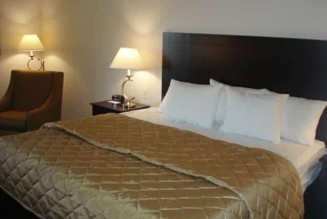 La Quinta Inn & Suites by Wyndham Port Orange Daytona - photo 18