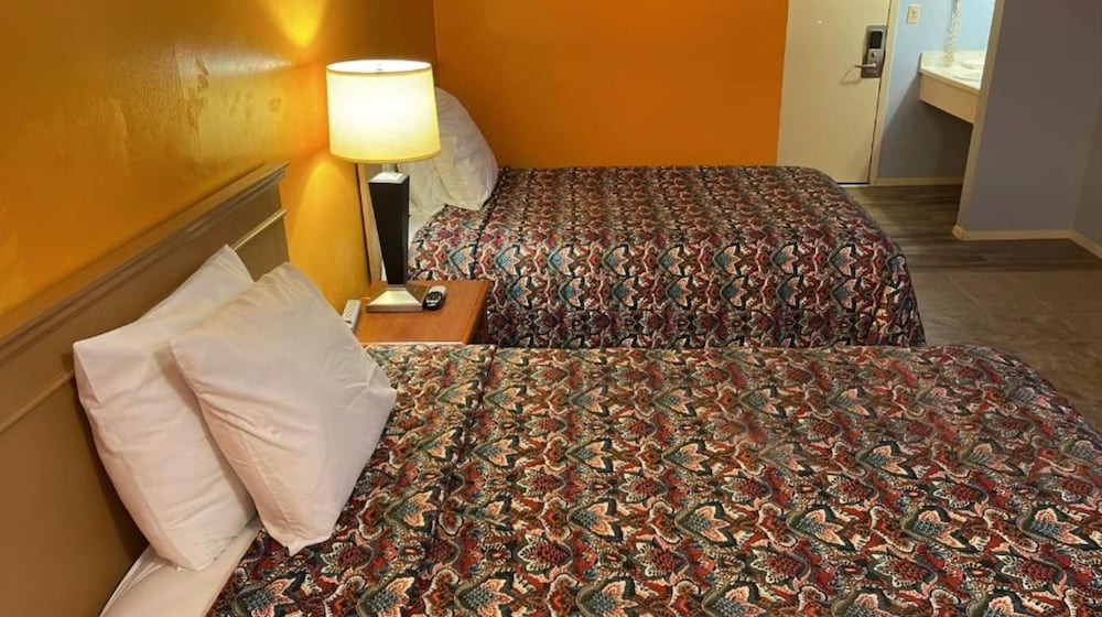 Lake Country Inn - photo 9