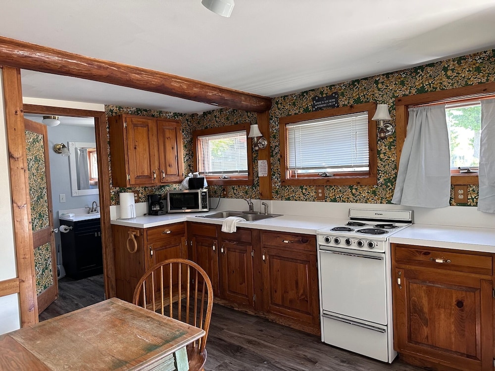 Maple Lane Empire - photo 12
