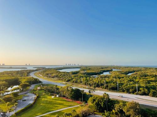 Penthouse 6 Panoramic Ocean Views Top Floor - photo 13