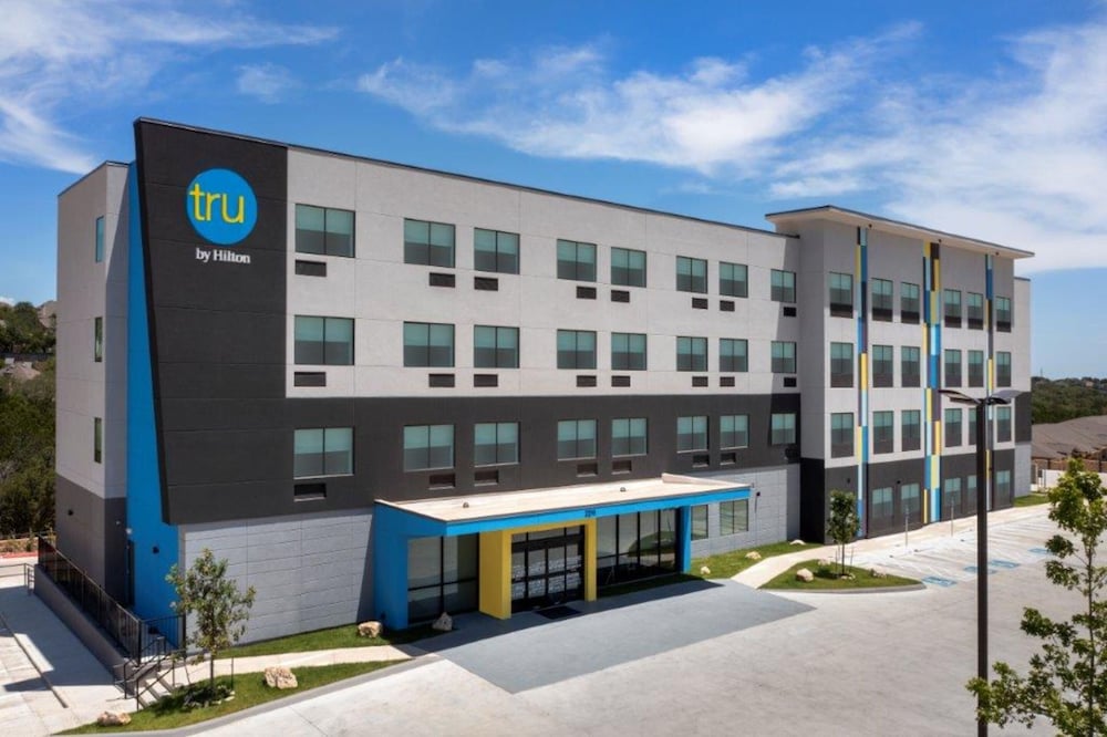 Tru by Hilton San Antonio North - photo 28