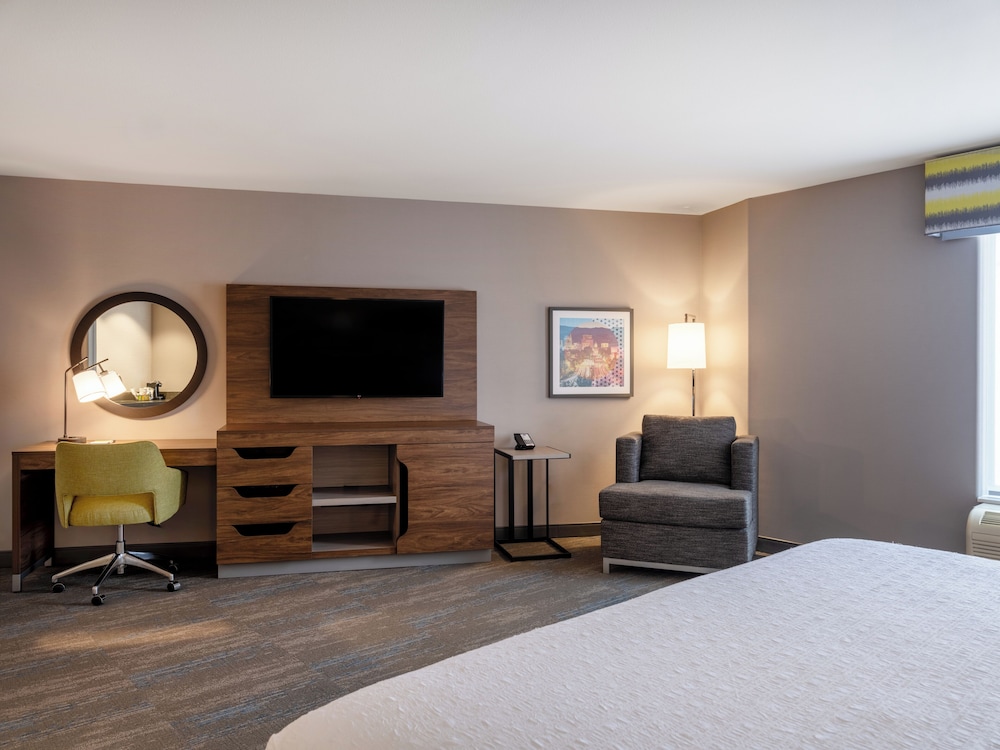 Hampton Inn & Suites Boise Meridian - photo 17