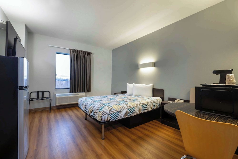 Studio 6 Suites Texas City Tx I 45 South - photo 9