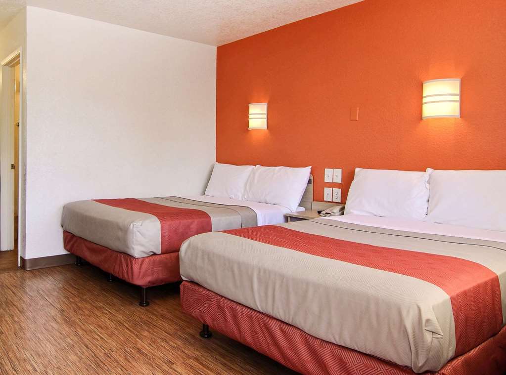 Motel 6 Owensboro KY - photo 9