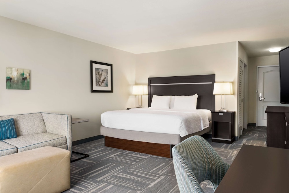 Hampton Inn New Albany - photo 31