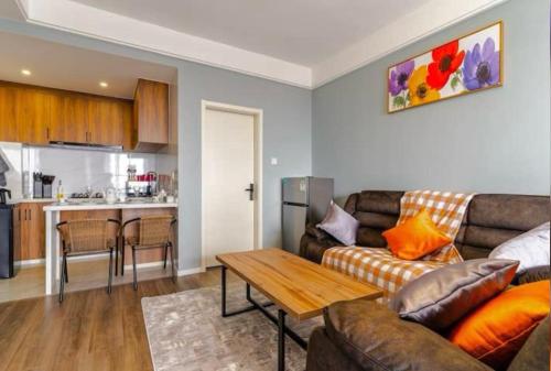 Modern Apartment in Nairobi near YaYa Centre with pool Gym Wifi