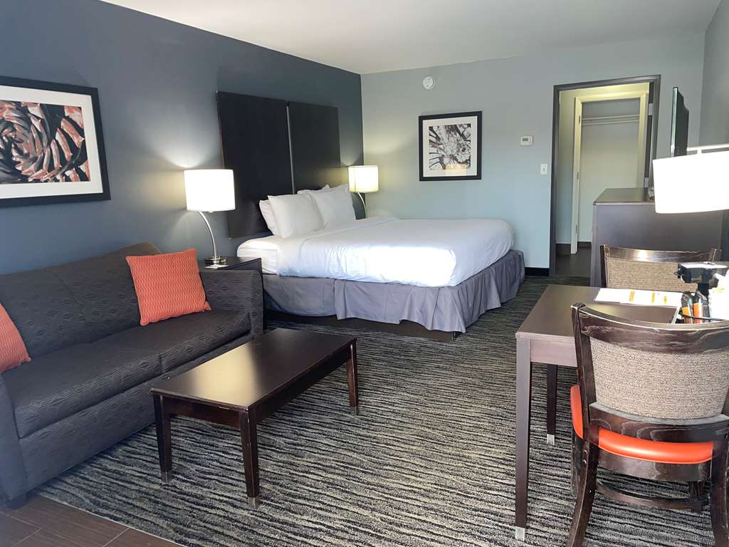 Best Western University Inn At Valparaiso - photo 23