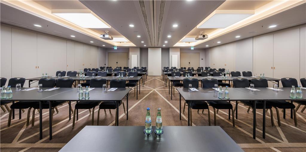 Plaza Suite Classroom front