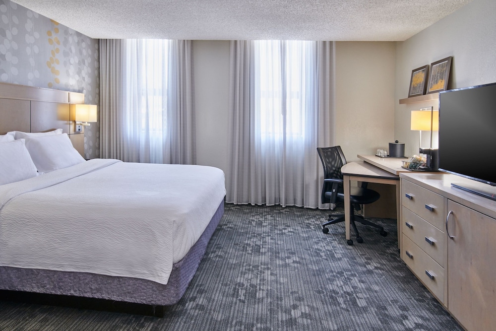 Courtyard by Marriott Columbus Downtown - photo 12