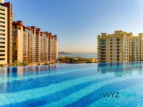 Breathtaking 1BR in Palm Tower with Sea View in Dubai, United Arab Emirates