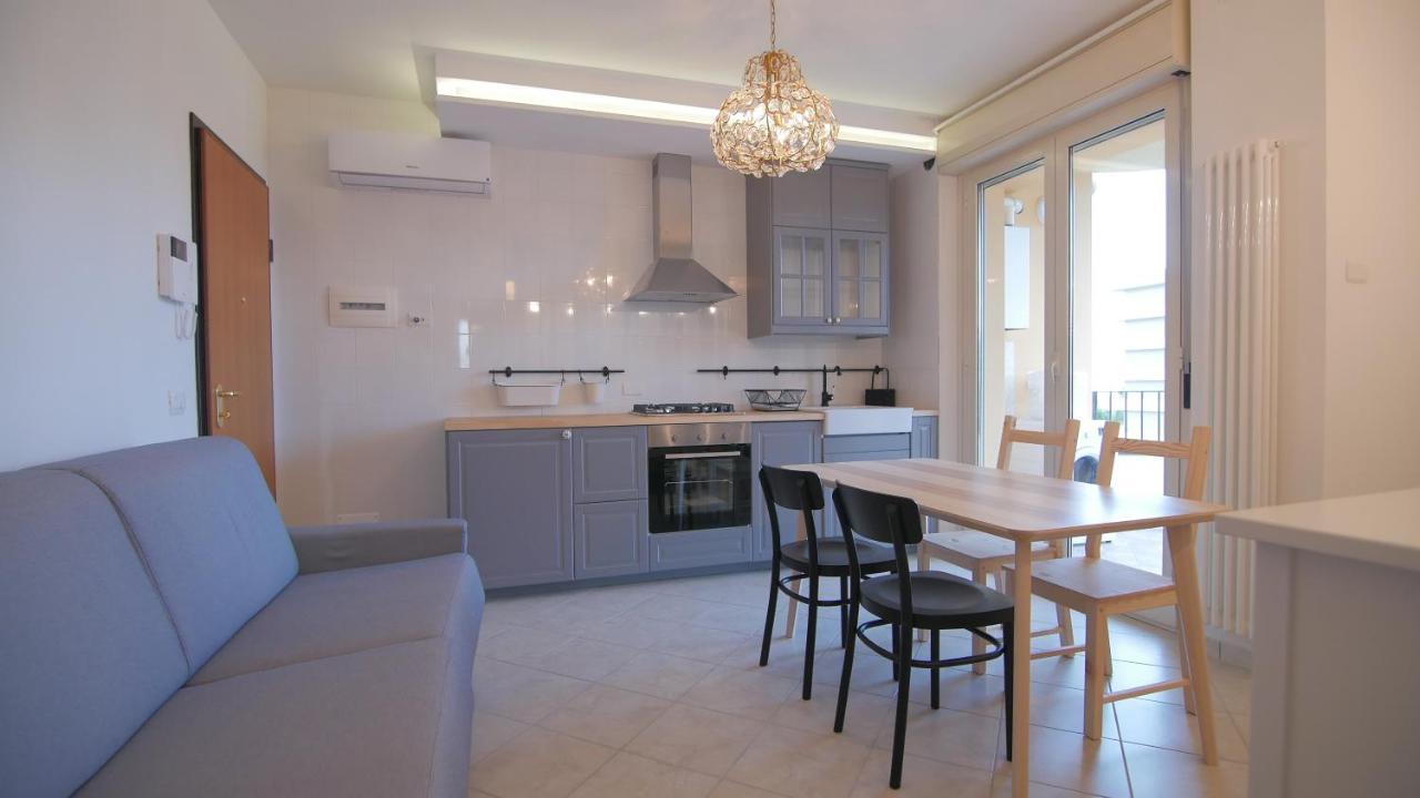 Appartamenti sul lungomare — 4-Star Luxury Hotel in Alba Adriatica, Italy