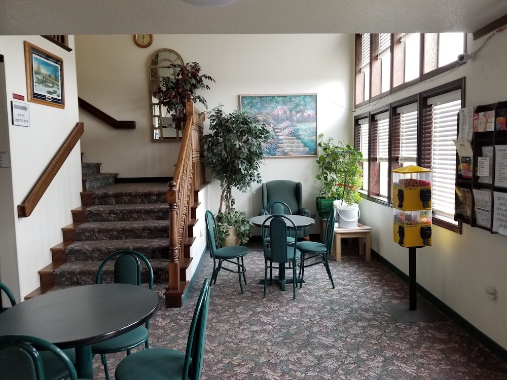 Bilmar Inn & Suites Dell Rapids Near Sioux Falls - photo 124