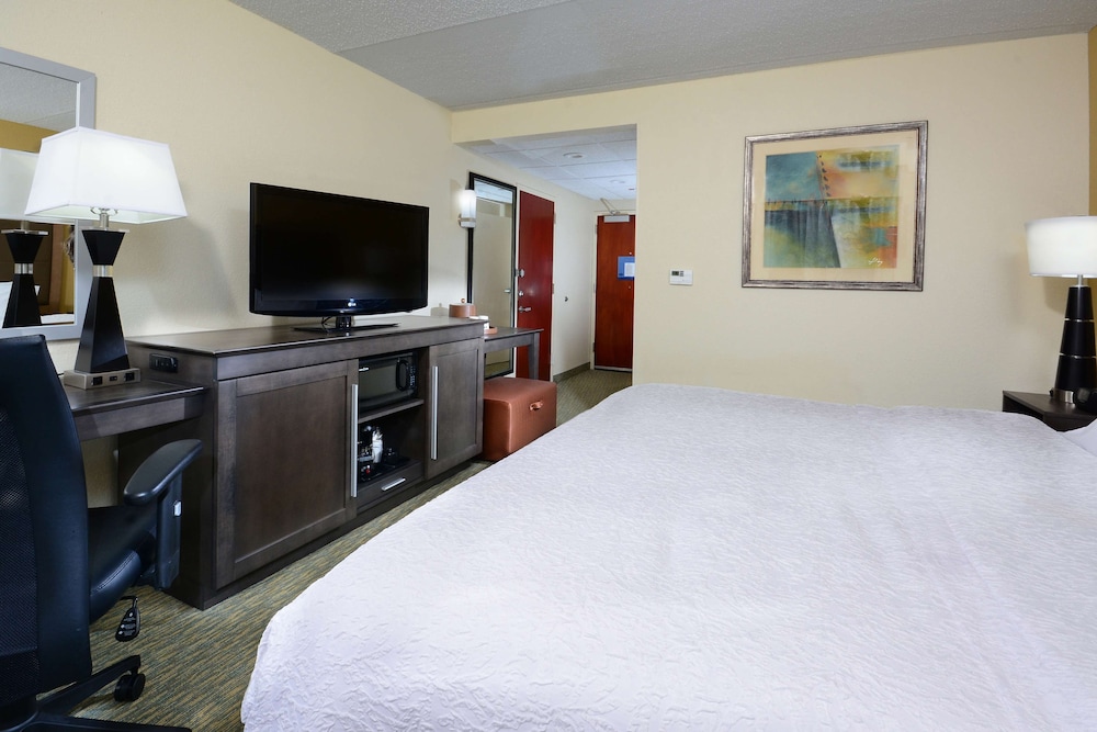 Hampton Inn Raleigh Town Of Wake Forest - photo 14