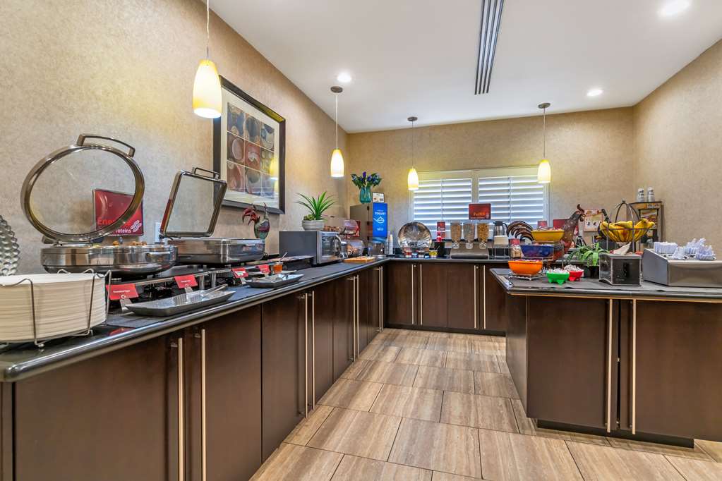 Best Western Plus Lytle Inn & Suites - photo 35