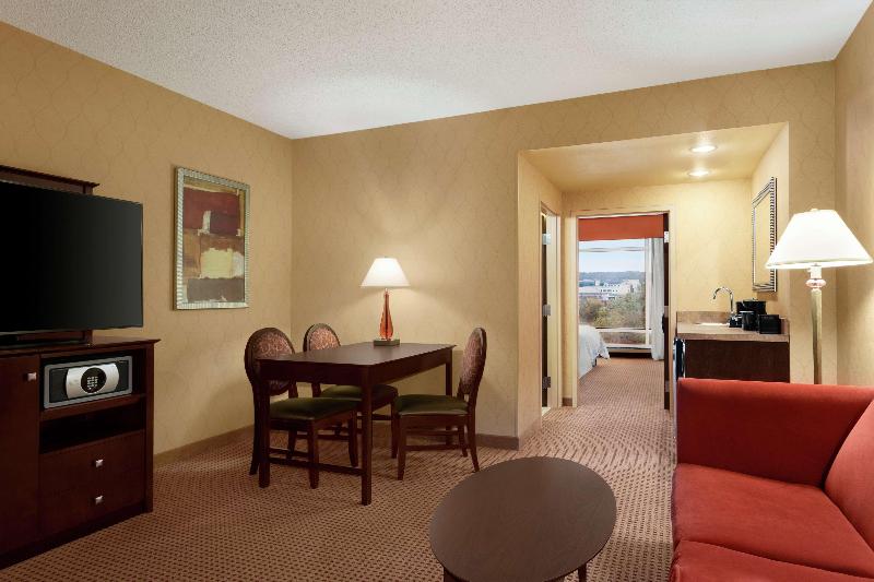 Embassy Suites by Hilton Huntsville - photo 82