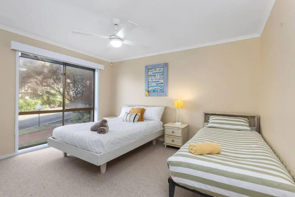 Sea Breeze on Orton 5 minute walk to the beach in Ocean Grove, Australia