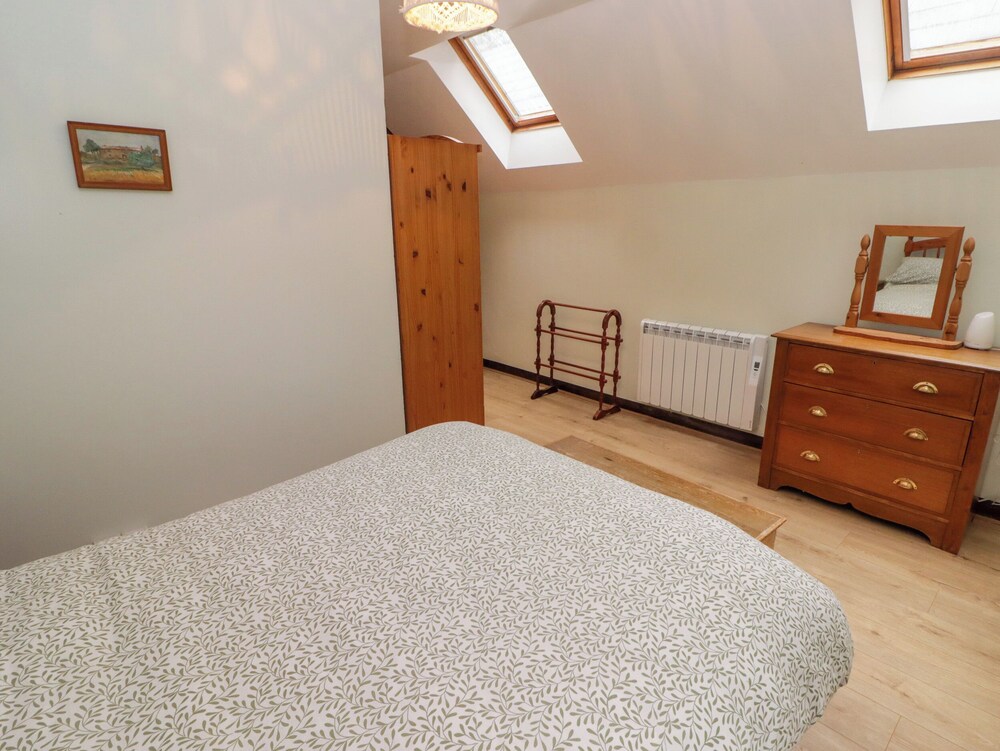 2 Cheriton Cottages — Pembroke — photo 4