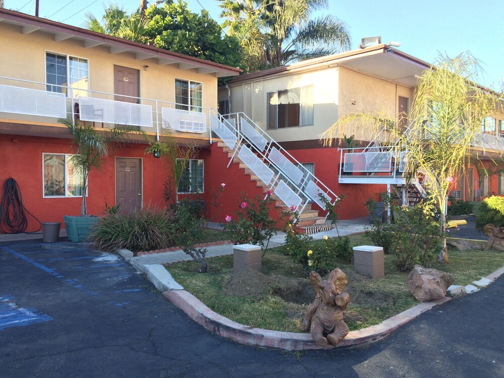 Long Beach Motel - photo 37