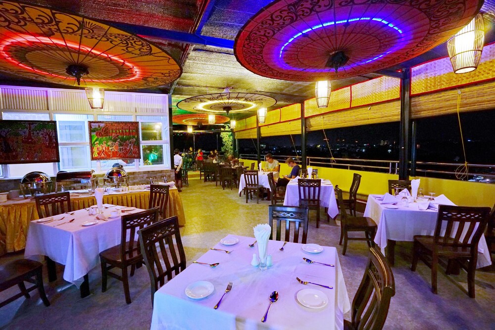 Hotel Boss - last minute hotel in Mandalay