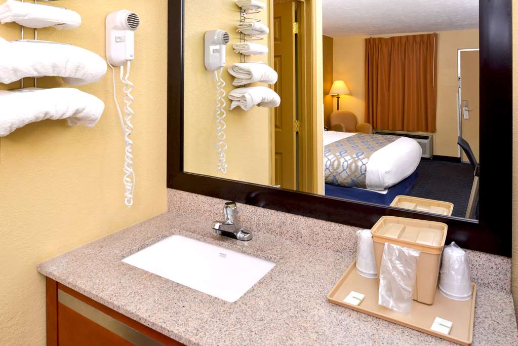 Americas Best Value Inn Monroeville - photo 18