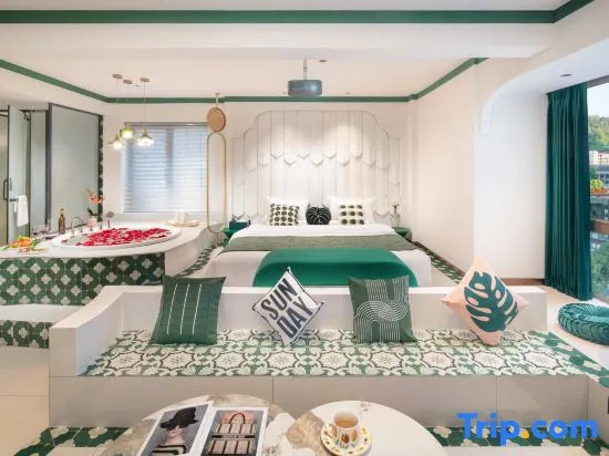 Manhui Smart Cinema Hotel - last minute hotel in Guiyang
