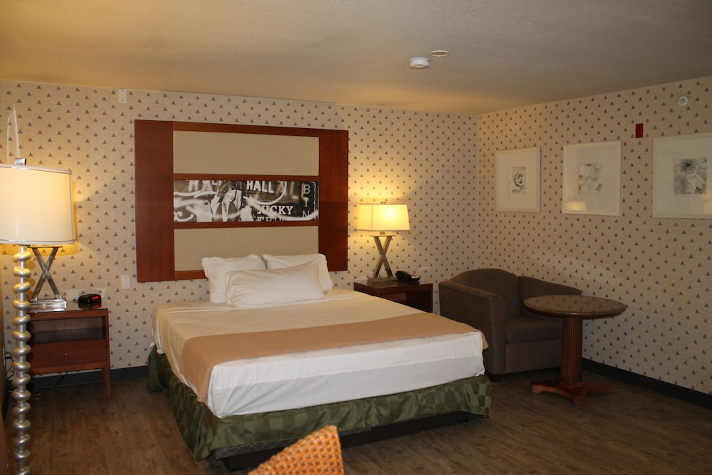 Sunrise Inn Hotel - photo 23