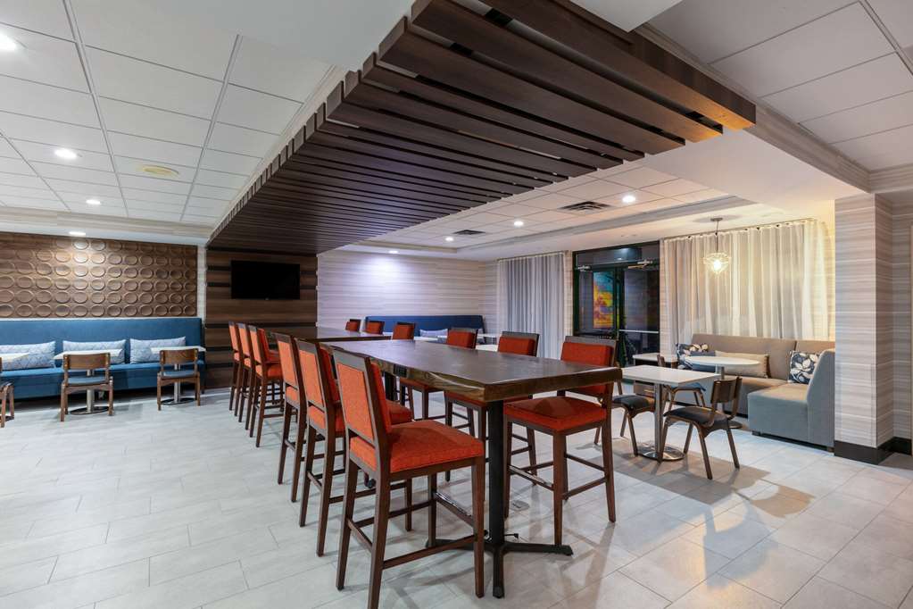 Wingate by Wyndham DFW North Irving - photo 15