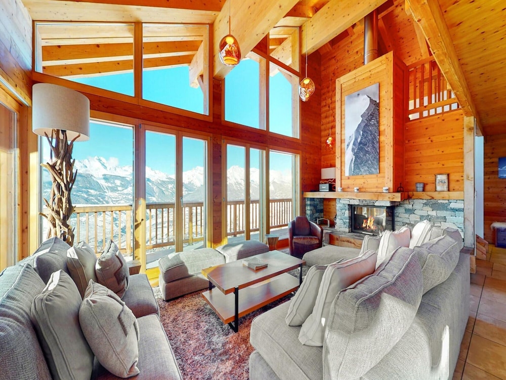Egg SAUNA & LUXURY chalet 16 pers by Alpvision Résidences — 5-Star Luxury Hotel in Conthey, Switzerland