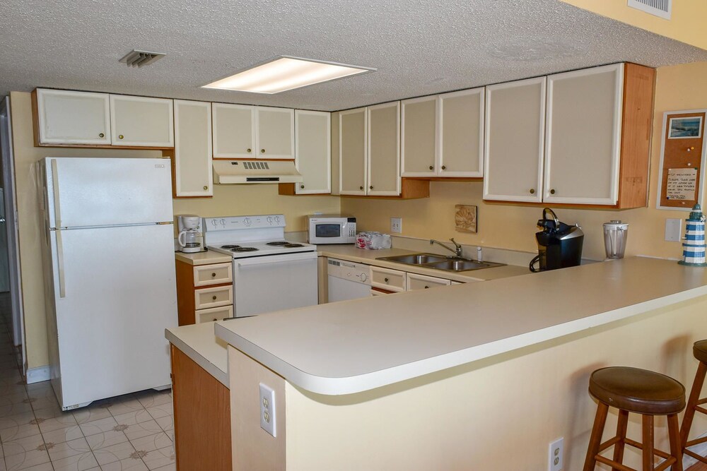 Springs Towers 405 3 Br Condo - photo 11