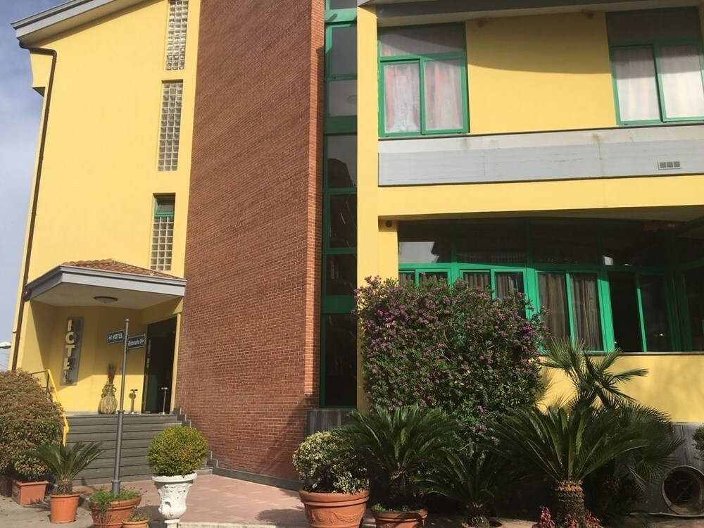Hotel Stefano A Melito — hotel in Melito Di Napoli