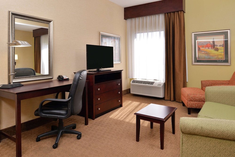 Hampton Inn Staunton - photo 5