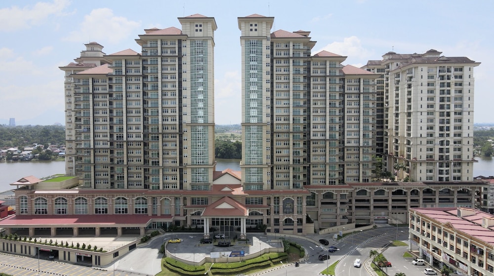 Kuching Riverine Resort - carbon neutral hotel in Kuching