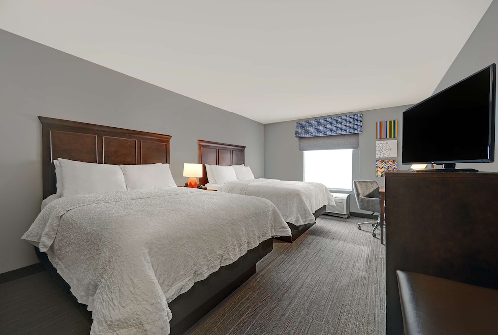 Hampton Inn Farmington - photo 12