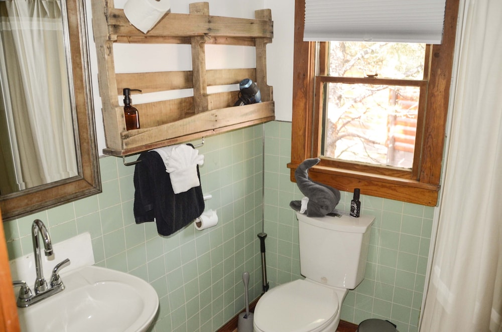 The Woolly Bugger Inn - photo 141