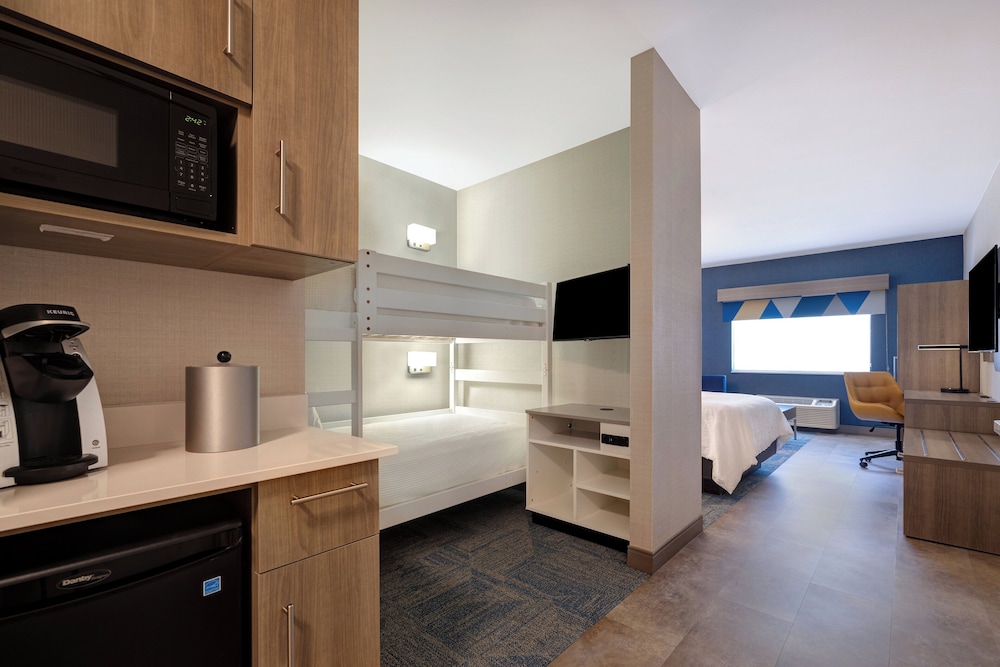 Holiday Inn Express & Suites Moab by IHG - photo 20