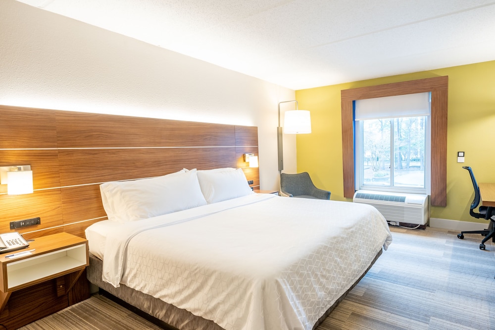 Holiday Inn Express Charleston by IHG - photo 11