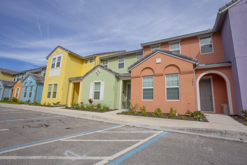 Marvelous 4 Bedroom w Pool @ Festival Resort 197 - photo 49