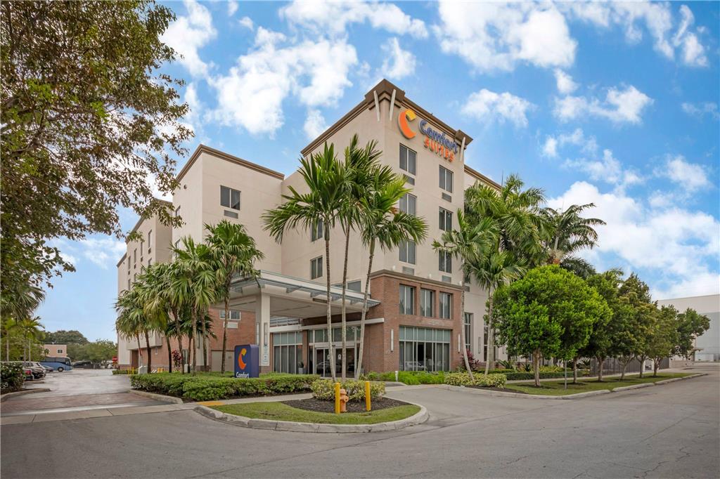 Comfort Suites Miami Airport North - photo 2