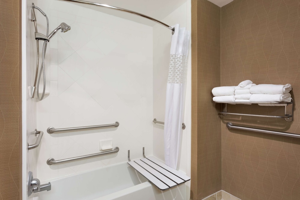 Hampton Inn & Suites Birmingham East Irondale - photo 18