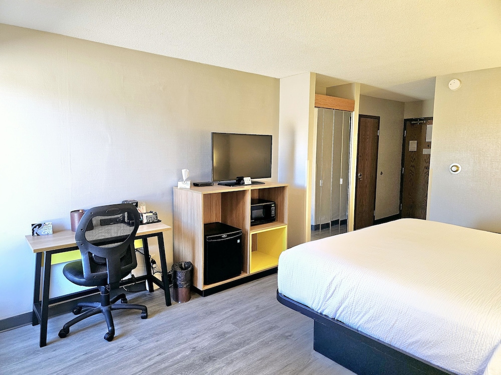 Days Inn by Wyndham Rolla - photo 11