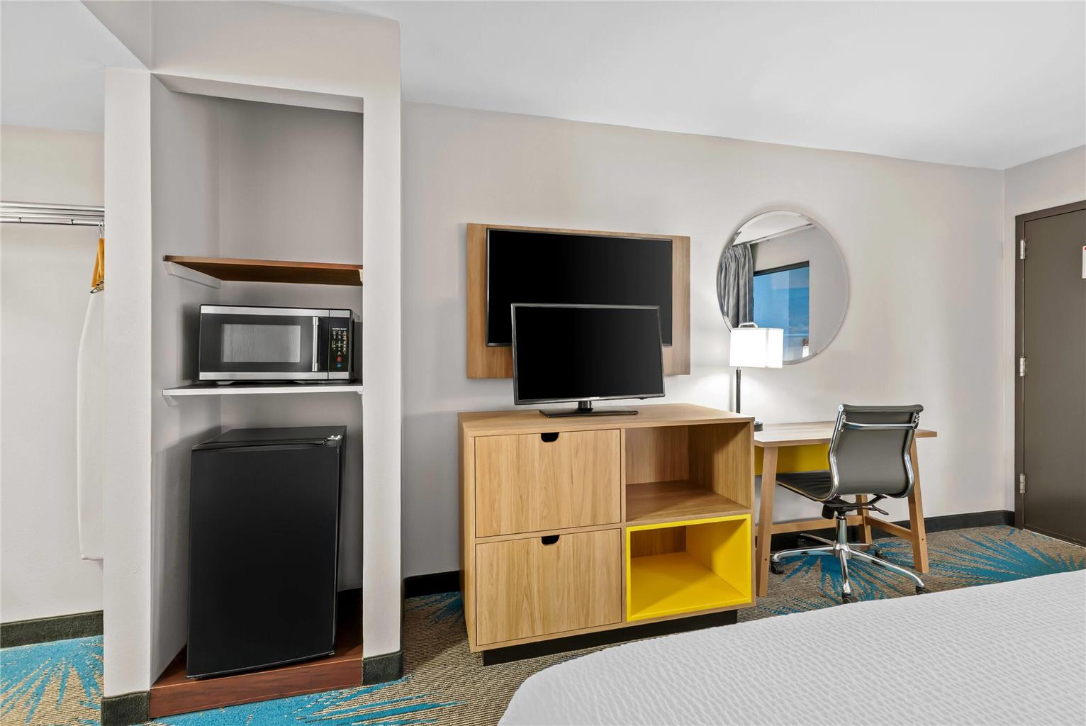 Days Inn by Wyndham Saint Pauls - photo 25