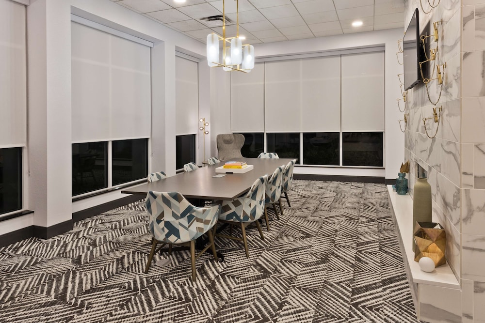 Hilton Garden Inn Birmingham SE Liberty Park - photo 10