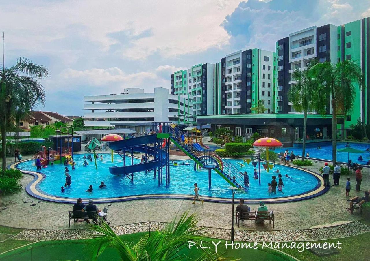 Manhattan Condo Ipoh Waterpark PoolView FREE Carpark & Netflix by PLY Home — 4-Star Luxury Hotel in Ipoh, Malaysia
